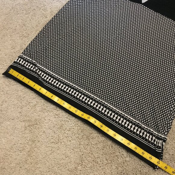 Dalia Cotton Lace Embroidered Monochromatic Tunic Tank Top - Picture 12 of 13